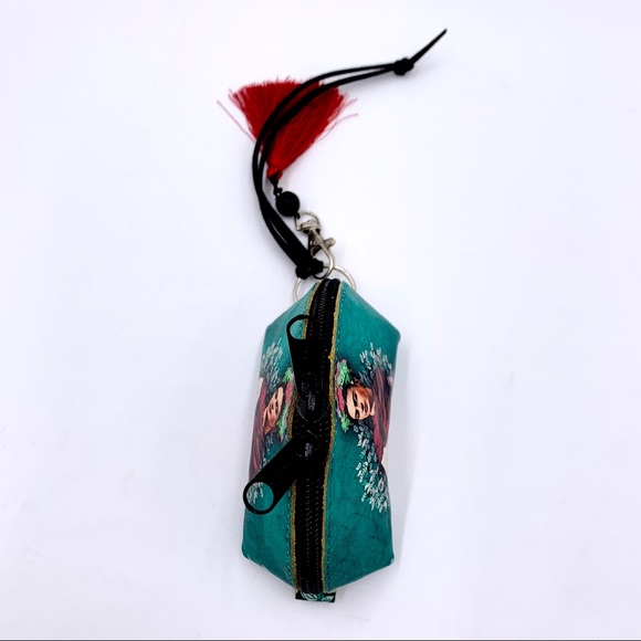 Frida Kahlo Leather Zipper Coin Tassel Purse - Picture 7 of 7